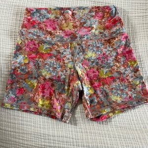 Lululemon shorts size 8 worn once